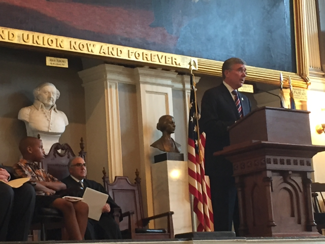 Photo of Commissioner Kerlikowske at Naturalization Ceremony