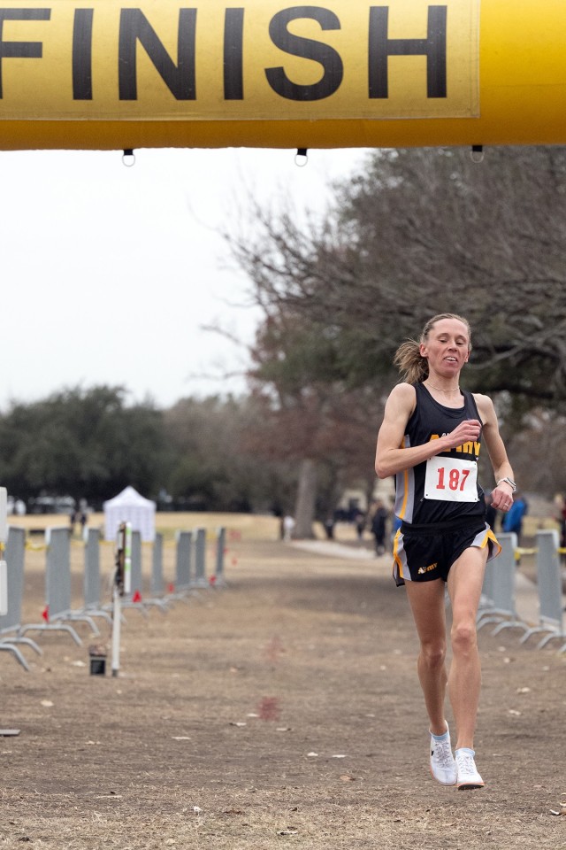 Army Sgt. Colett Rampf-Cribbs races to first place in the women’s divsion of the 2025 Armed Forces Men’s and Women’s Cross Country Championship at Windcrest Golf Club in Windcrest, Texas, on Jan. 25, 2025. (DoD photo by EJ Hersom)